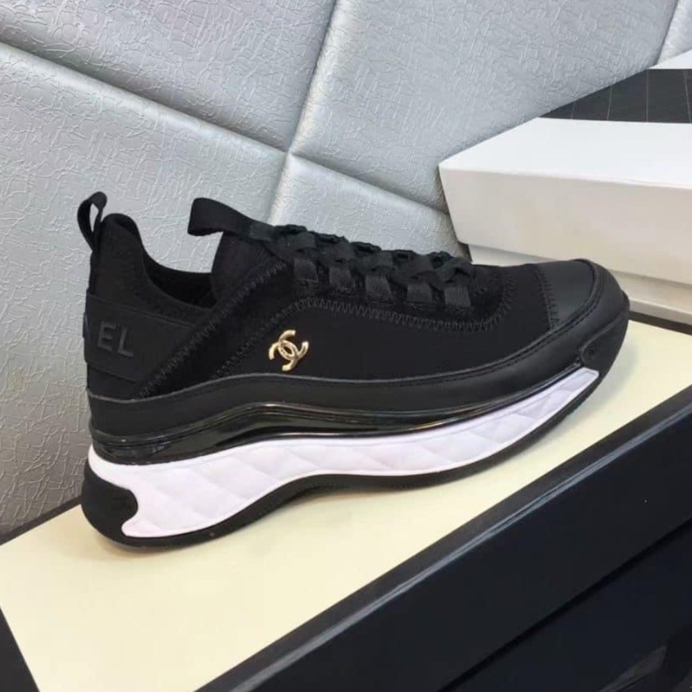 Designer sneaker